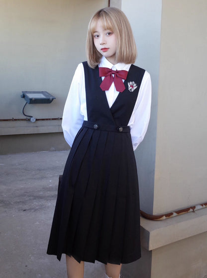 Black Princess College Style Short Jacket + White Shirt + V-Neck Pleated Dress [Reserved Item