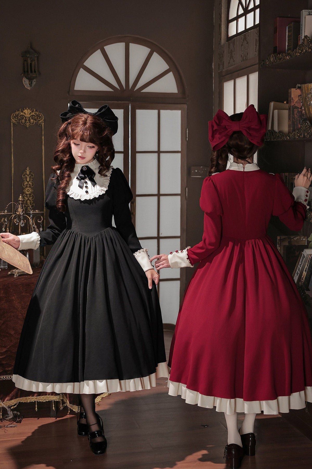 Robe tablier de soubrette à col montant