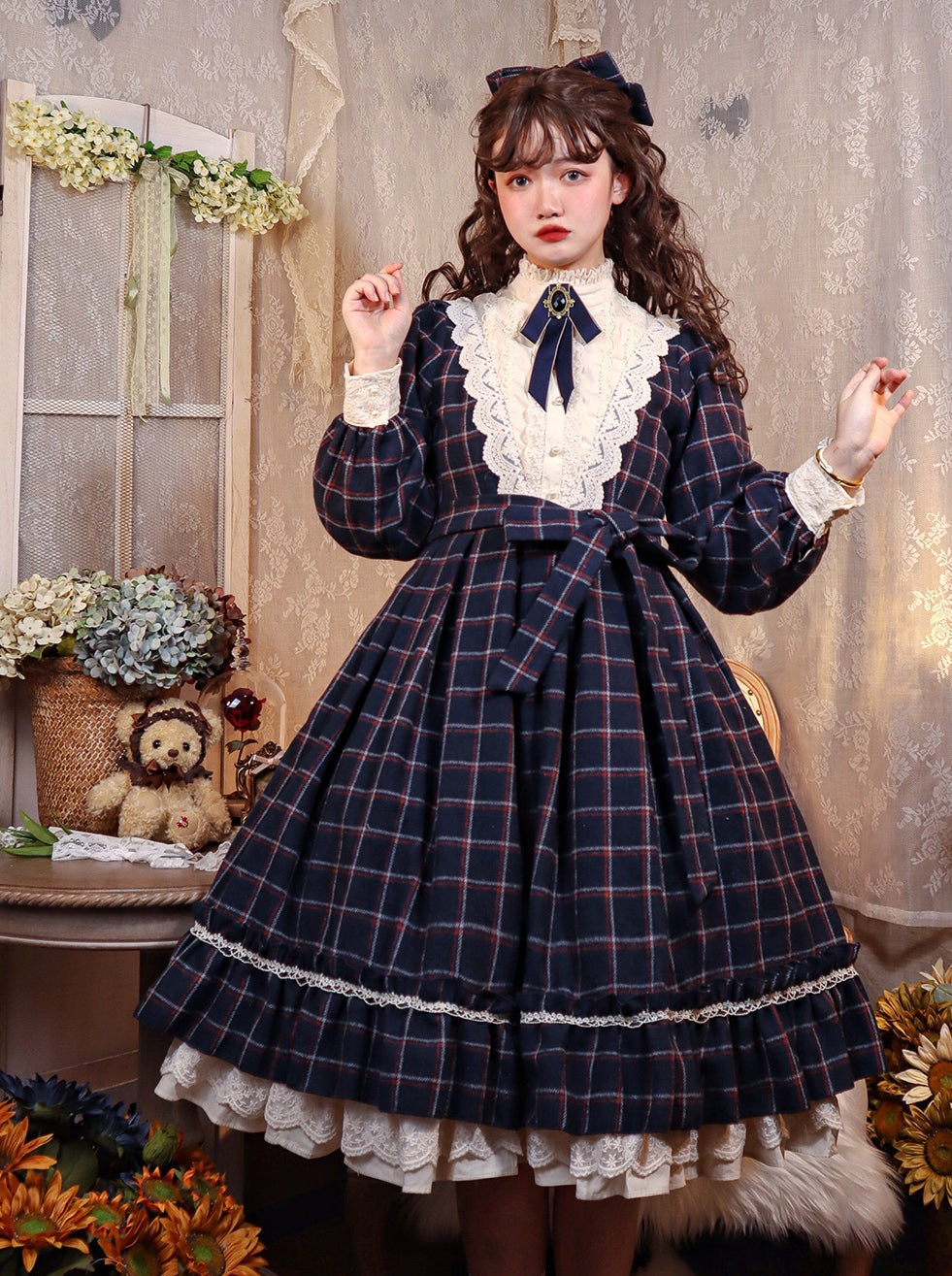 Retro Girl Volume Check Lolita Dress [Reserved Product]