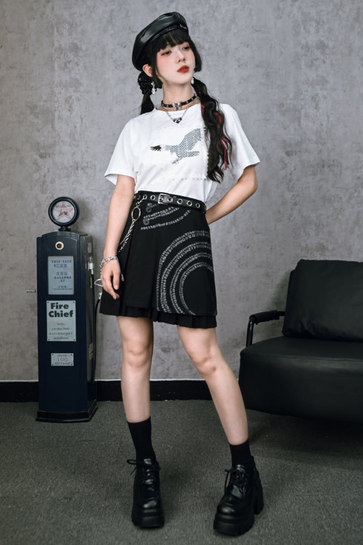 Pleated skirt with asymmetrical design