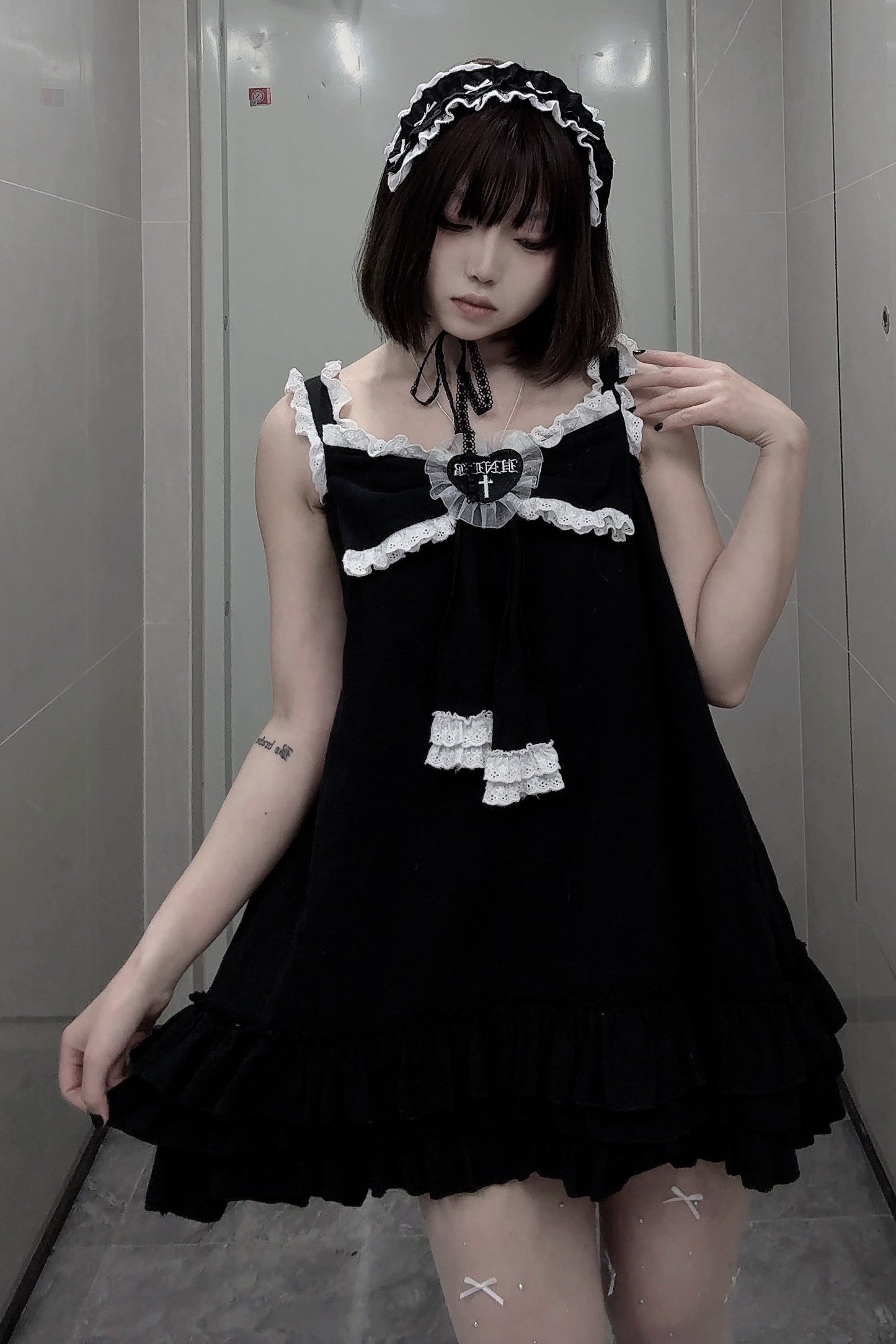 Vestido camisero de muñeca con corazón cruzado