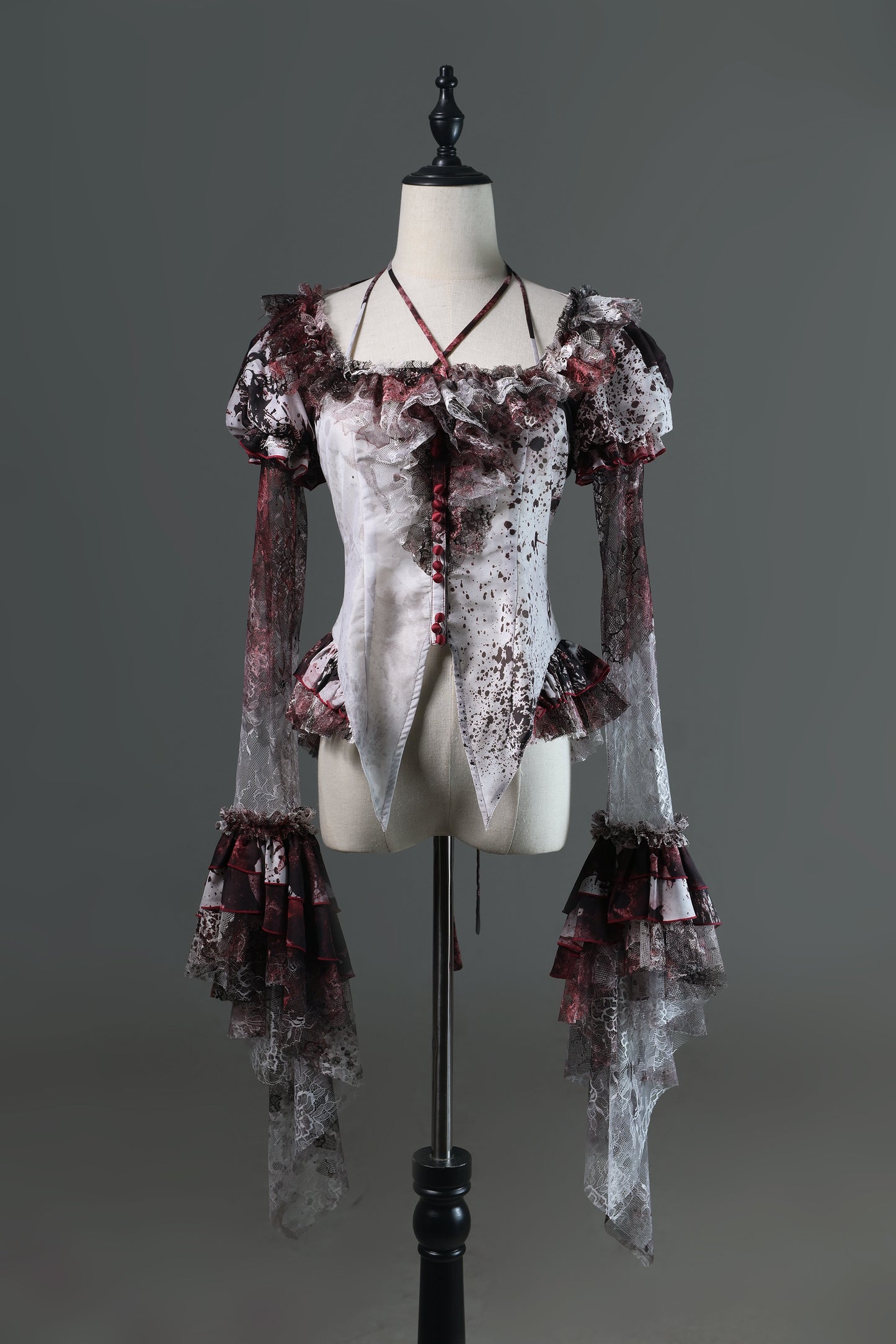 【12月10日予約締切】Bloodstainedスクエアホルターネックフレアスリーブトップス