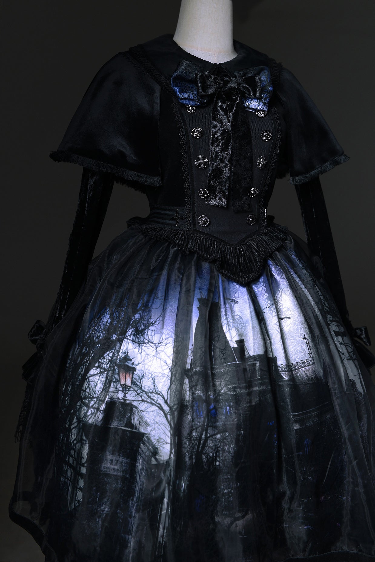 [Deadline for reservation: February 23rd] Horror House Spider Web Gothic Cape Dress