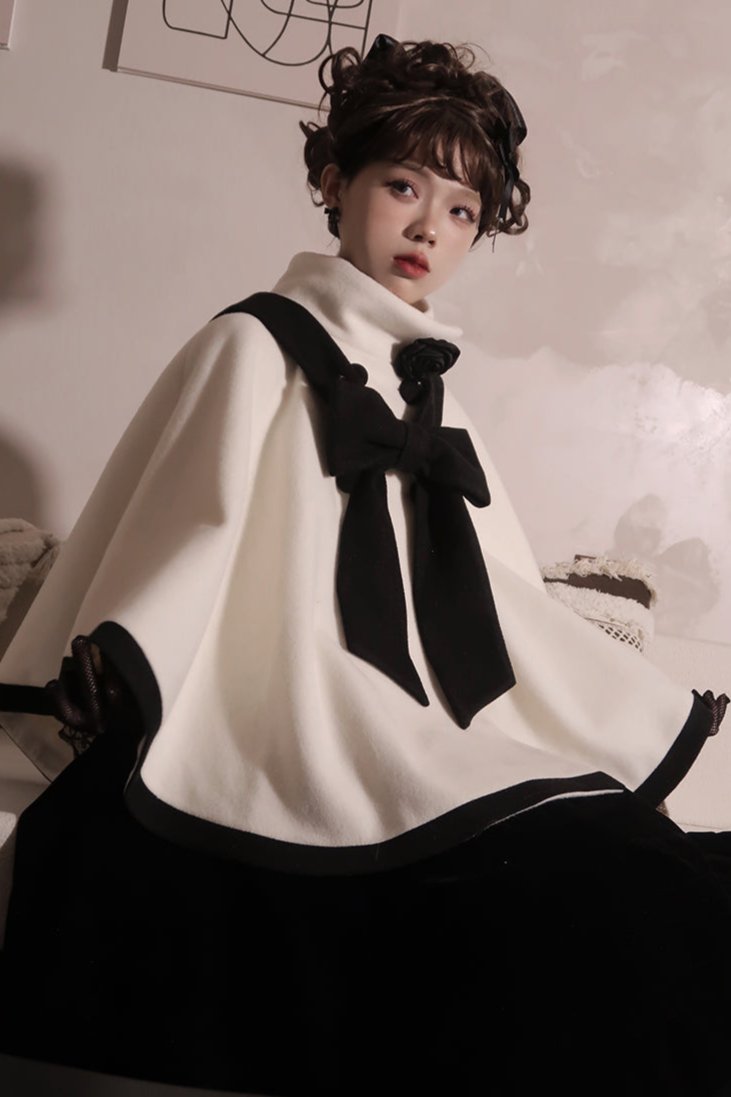 [Reservation deadline on October 18] Rose Elegant Footie Ribbon Cape Coat