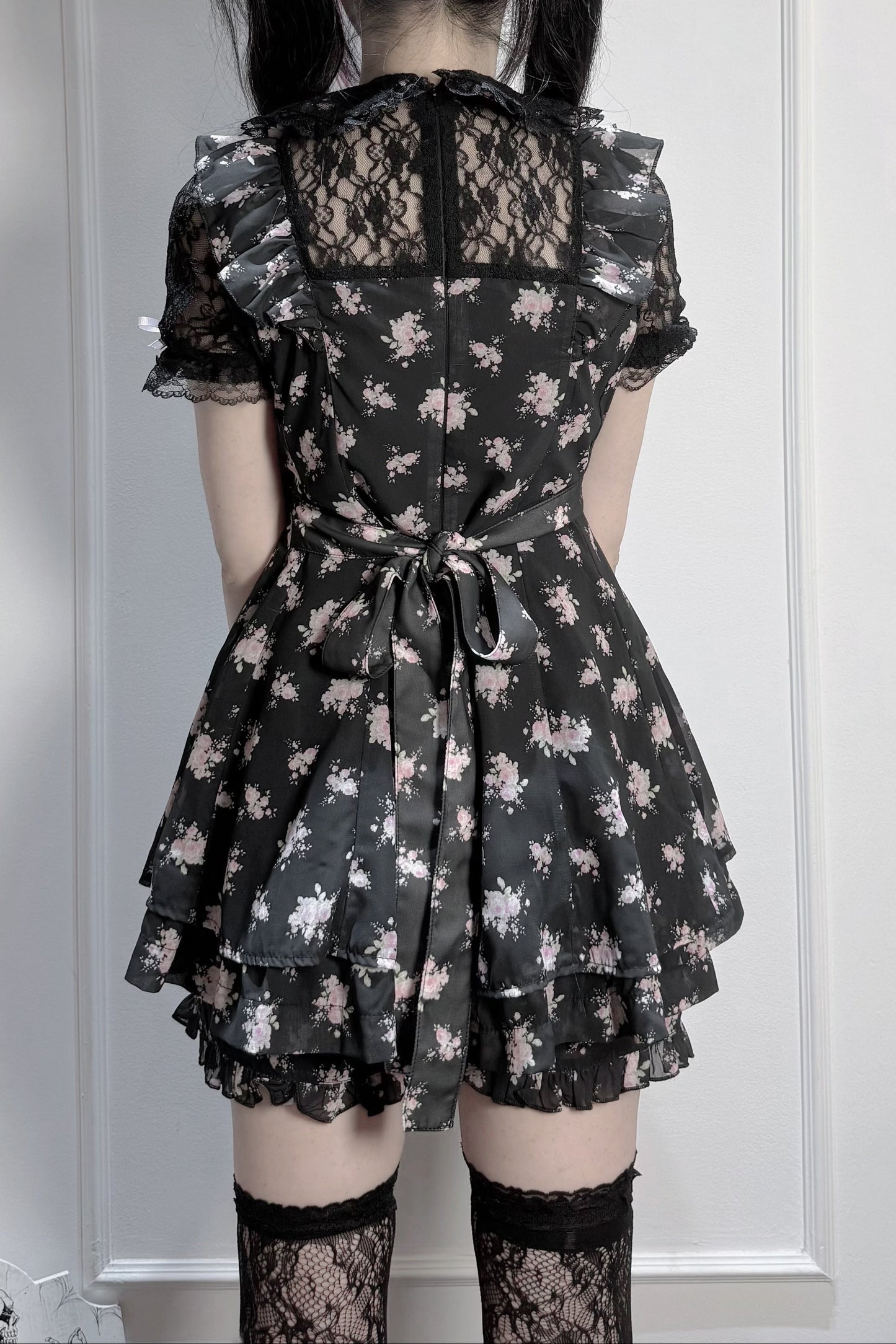 【9月2日予約締切】Black Pink Floral Layered Lace Dress＋Matching Shorts ＋ Bow Hairclips ＋ Bow Tie[Full set]