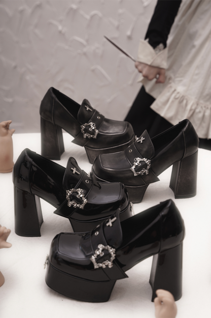 [Reservation deadline on October 5] Gothic Design Super High Heel Platform Shoes