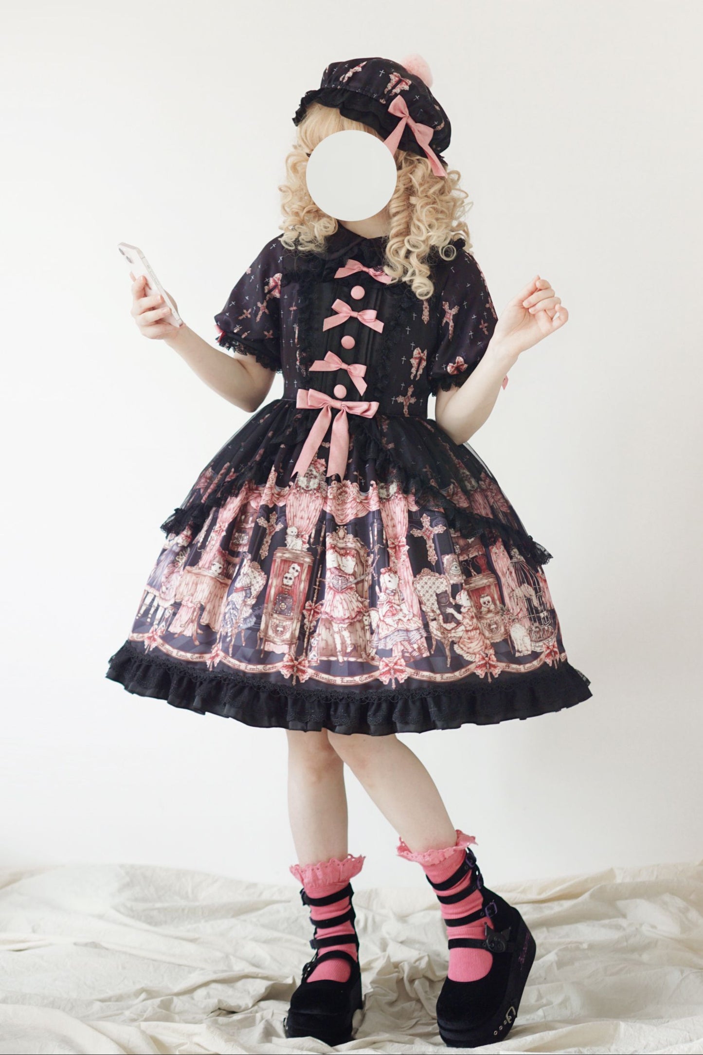 [Deadline for reservations: February 26] Sheep Labyrinth Print Dress