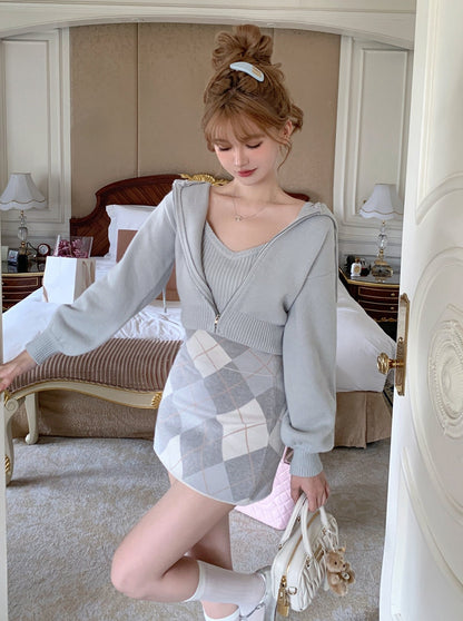 Argyle gray skirt + camisole + hoodie