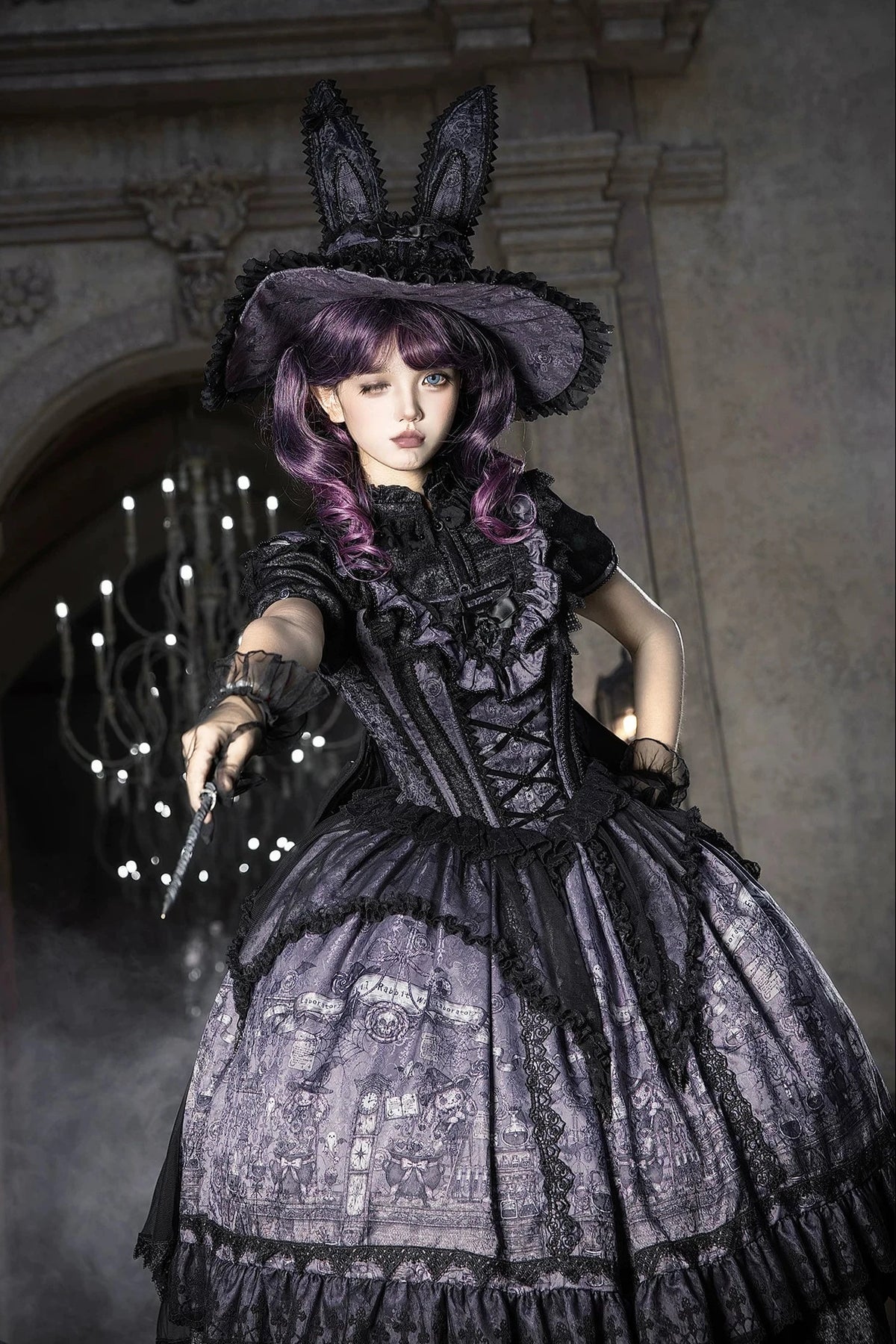【10月30日予約締切】Purple And Black Gothic Lolita Dress Complete Set [Bunny Ear Hat Version/Witch Hat Version] (Witch Print Bustier Dress + Black Short-Sleeved Blouse + Bat Wing Back Train + Detachable Princess Sleeves)
