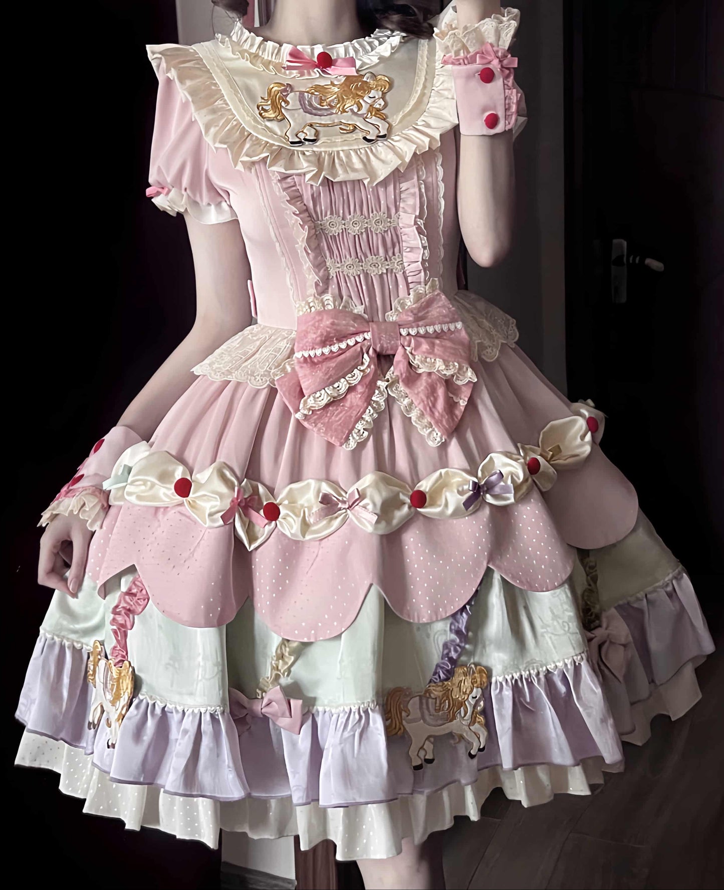 【8月20日予約締切】ピンク×パステルスイートロリータエンブロイダリーフリルリボンティアードドレス