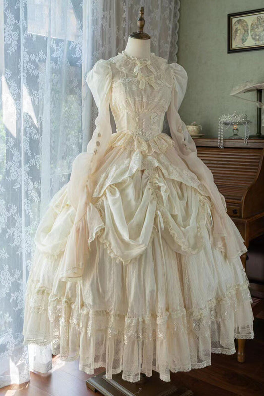 フローラルロリータウェディングドレス