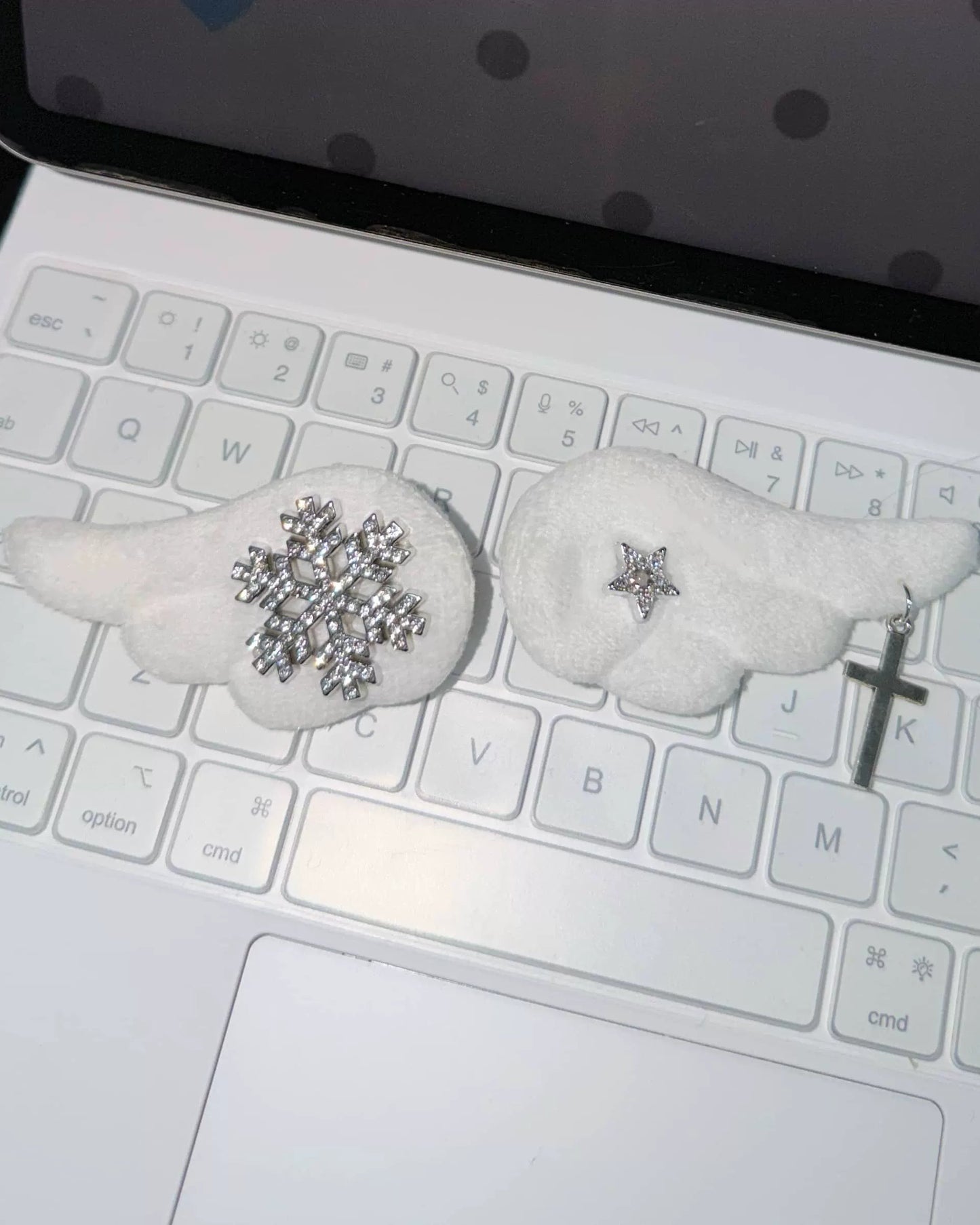 Snowflake Angel Wing Clip