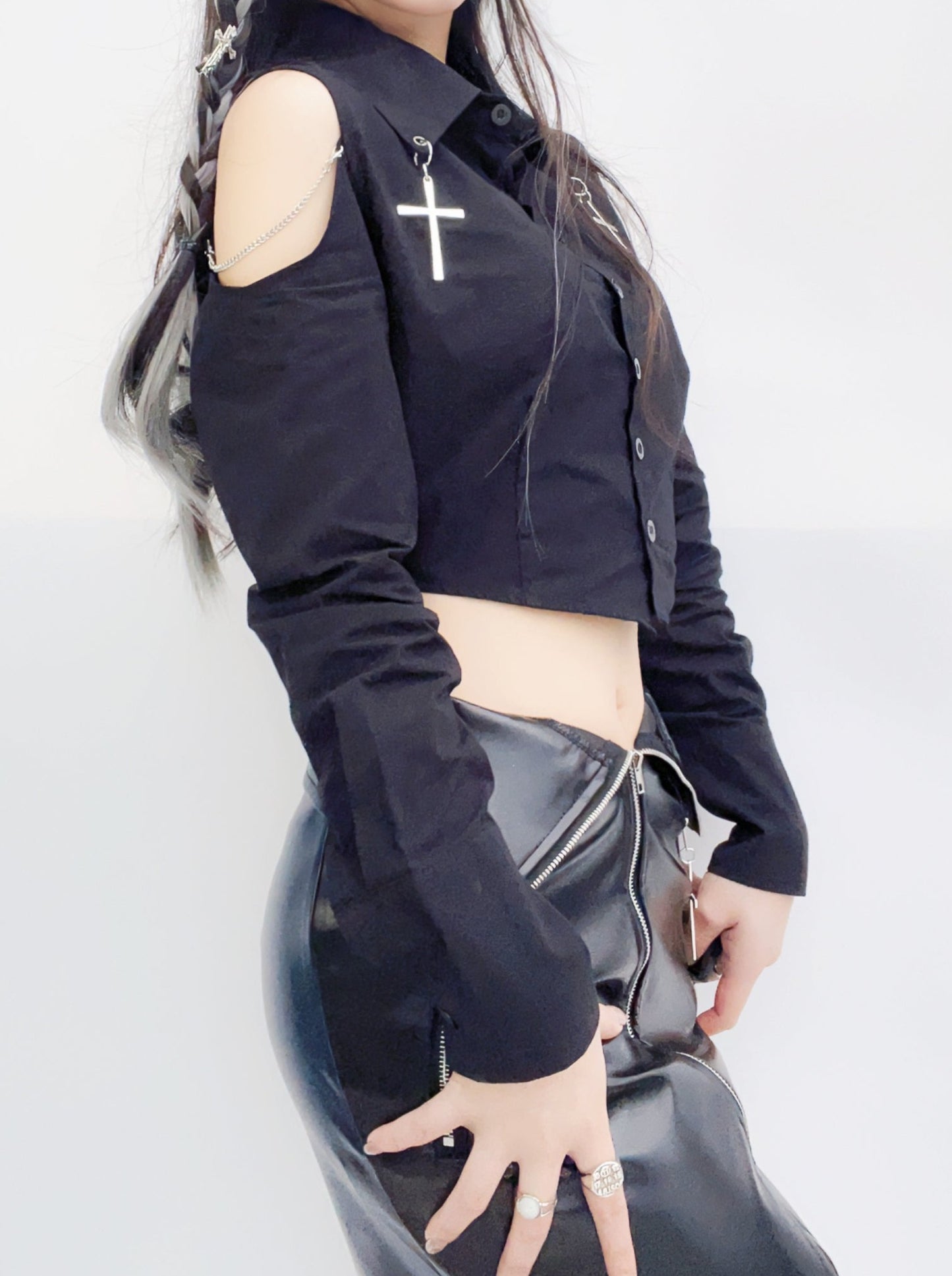 Dark Strapless Cross Charm Mode Shirt