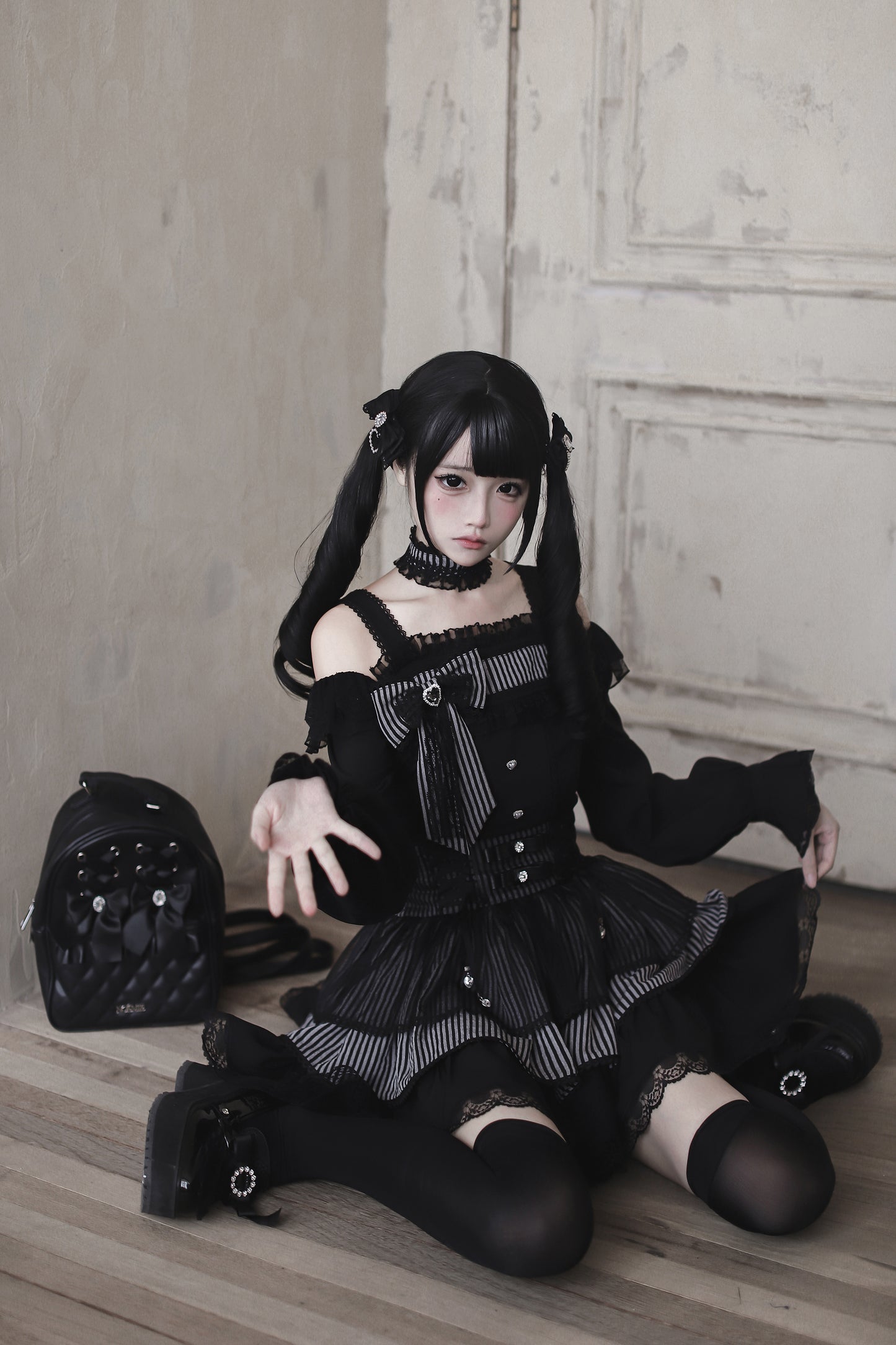 【12月6日予約締切】ブラックアンドストライプロングスリーブサストップス＋リボンケーキスカート＋チョーカー