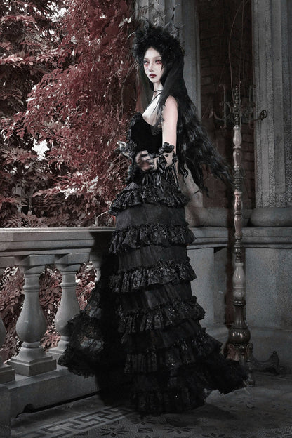 Thriller Scarlet Gothic Trailing Skirt