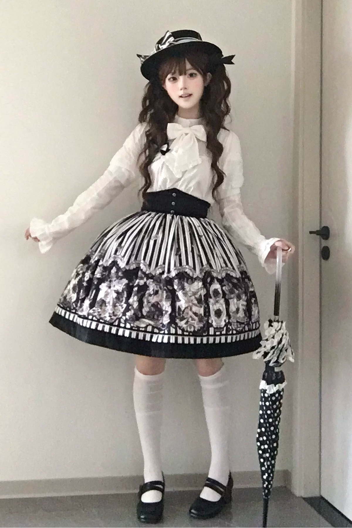 【10月3日予約締切】Black/White Elegant Gothic Series Accessories(Black Butterfly Print Striped Ribbon Hat, Black Rose Ribbon Brooch, Ribbon KC, Hair Clip Pair, Bonnet)