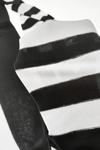 ゴシックアシンメトリカルスボーダータイツ