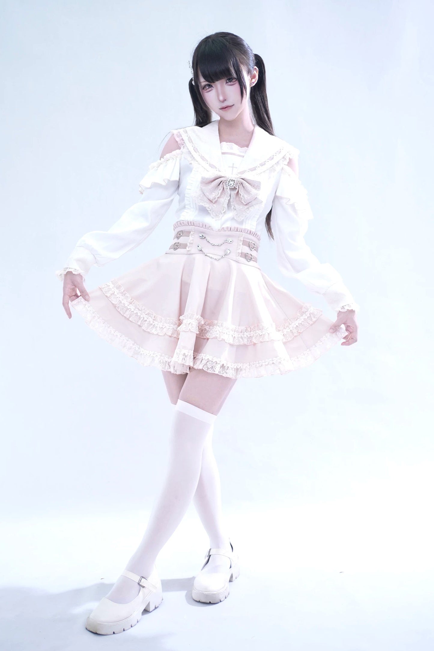 【8月15日予約締切】ピンク×ホワイトレースセーラーゴシックオープンショルダーリボンシャツ＋パールチェーンフリルスカート