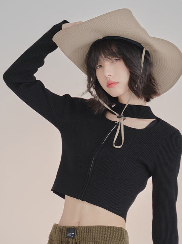 Open décolleté design niche knit sweater