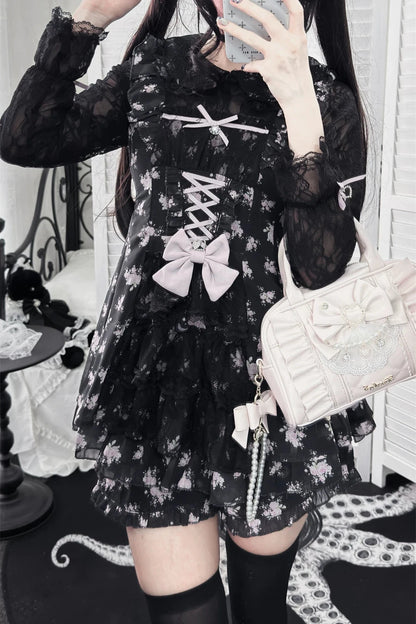 【10月28日予約締切】Pink/White/Black/White 4-Piece Set: Floral Tiered Lace Long-Sleeve Dress + Shorts + Pair of Ribbon Hair Clips + Bow Tie