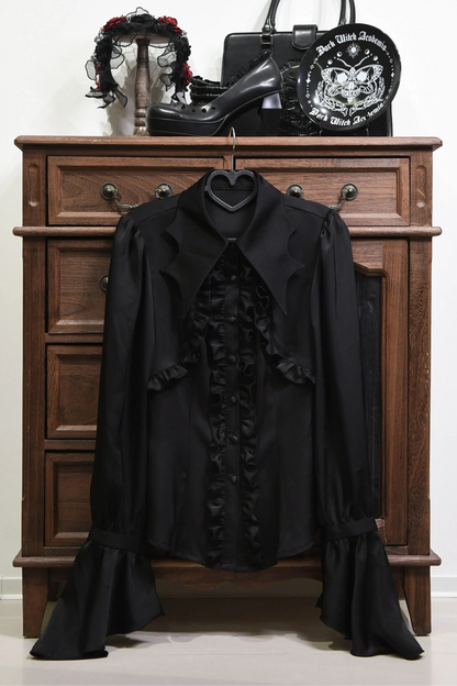 [Reservierungsschluss am 26. Juni] Blau/Schwarz/Grau/Grün/Lila/Weiß Gothic-Lolita-Hemd mit Fledermausflügel-Kragen und eleganten Rüschen-Flare-Ärmeln