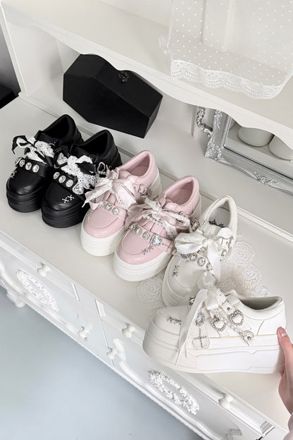 【10月6日予約締切】White/Pink/Black Rhinestone Buckle Lace Cross Charm Ribbon Chunky Sneakers