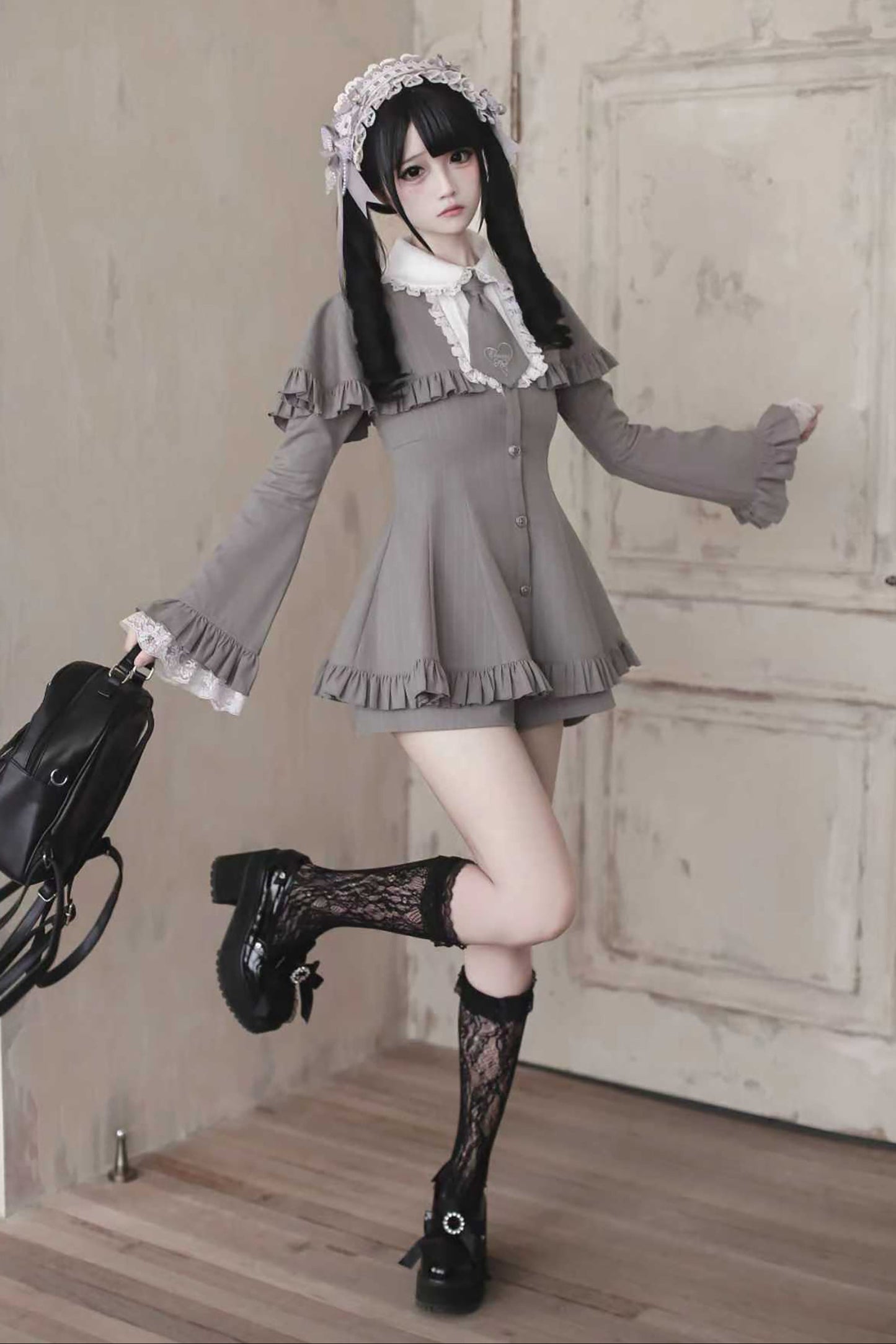 【12月8日予約締切】グレーストライプサブカルケープスーツセット＋ヘアバンド＋ヘアクリップ