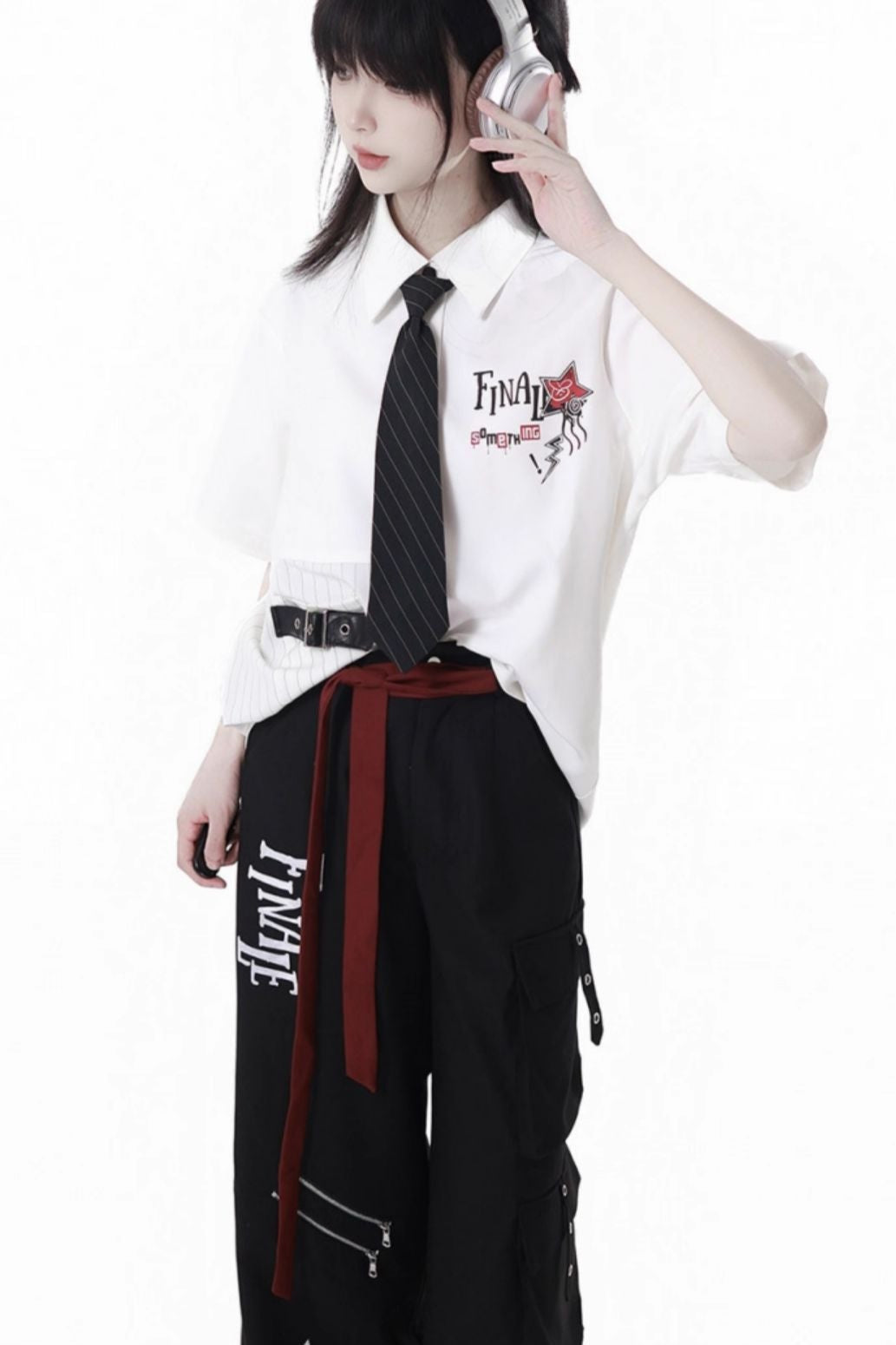 コントラストシャツ＋チェックスカート＋ブラックスカート＋ワイドパンツ＋ネクタイ