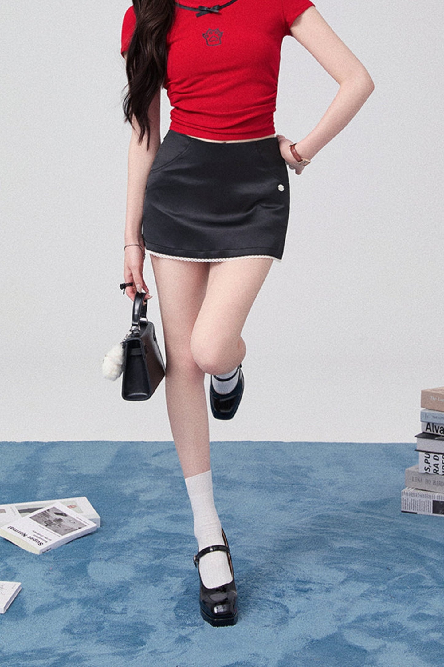 Solid color -Catpo T -shirt+short skirt+black pleats culott