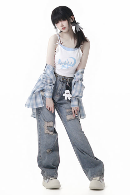 チェックシャツ＋キャミソール＋デニムパンツ