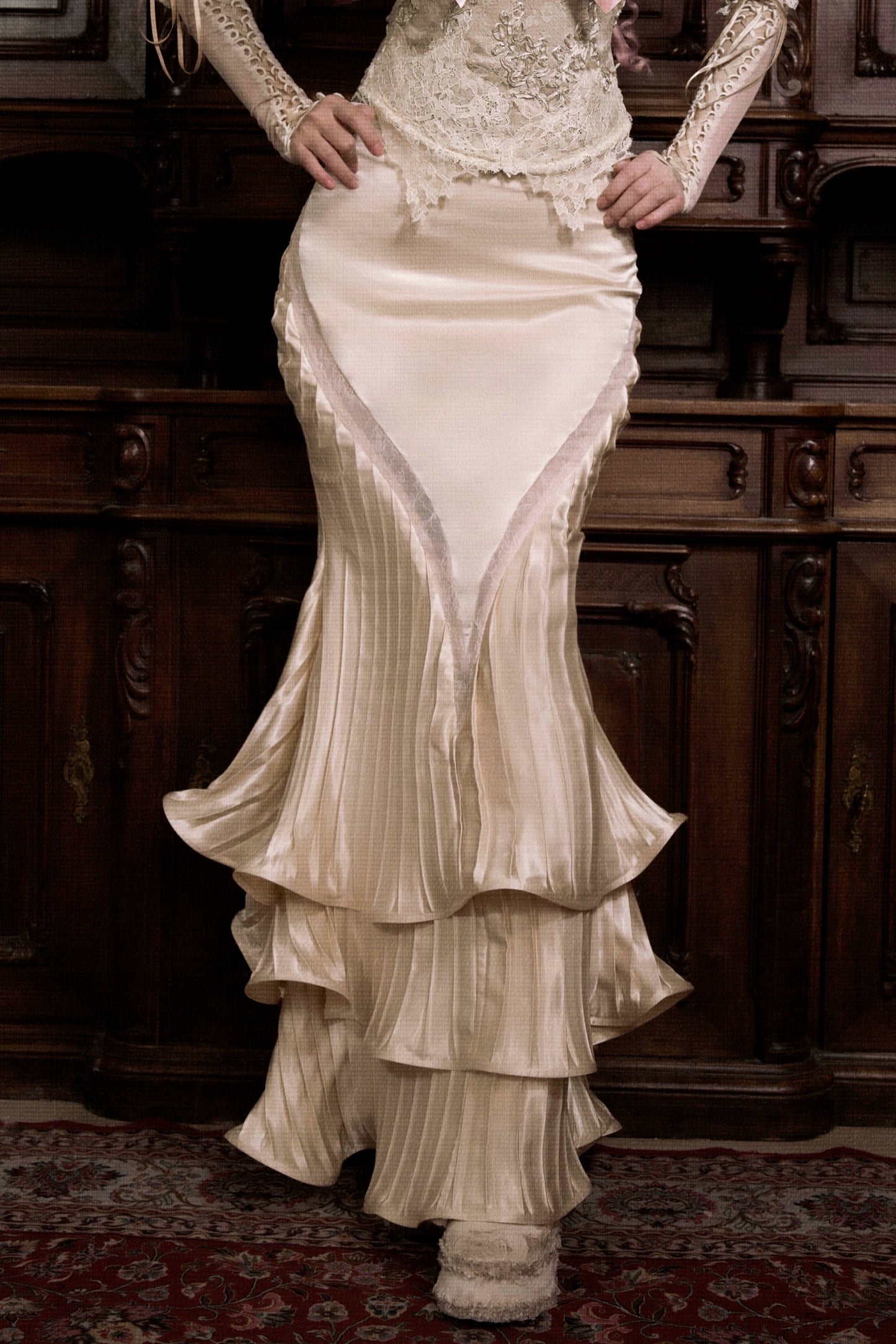 フレンチロココサテンロングマーメイドスカート