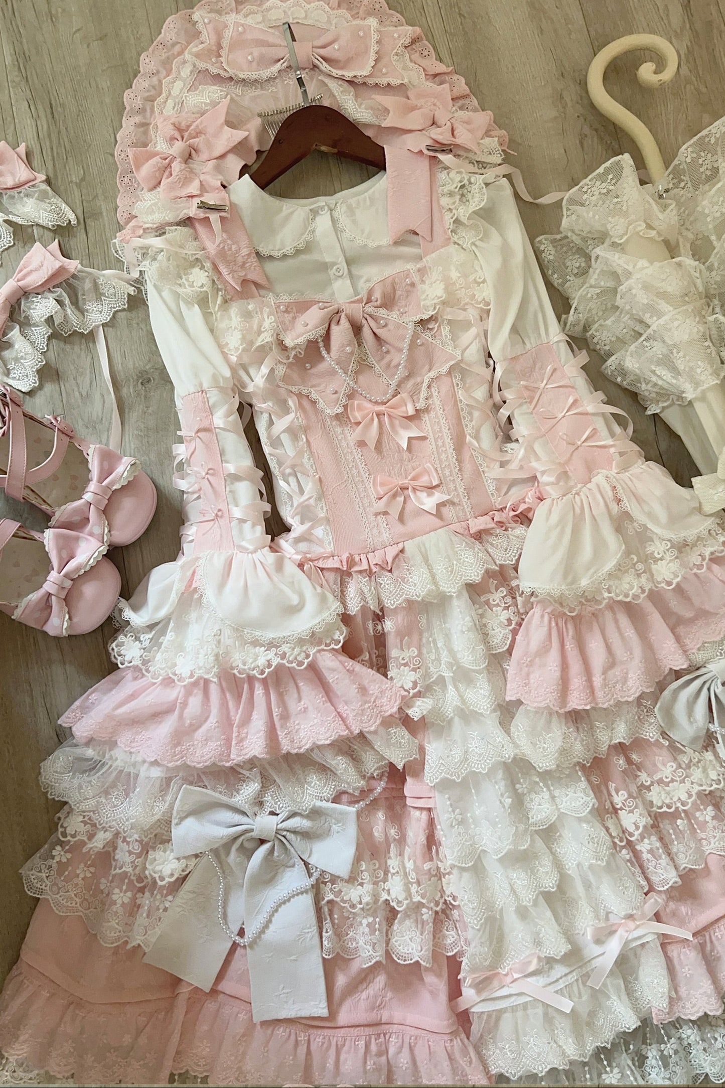 【予約商品】ピーチラビットアンティークドールゴージャスロリータドレスセットアップ