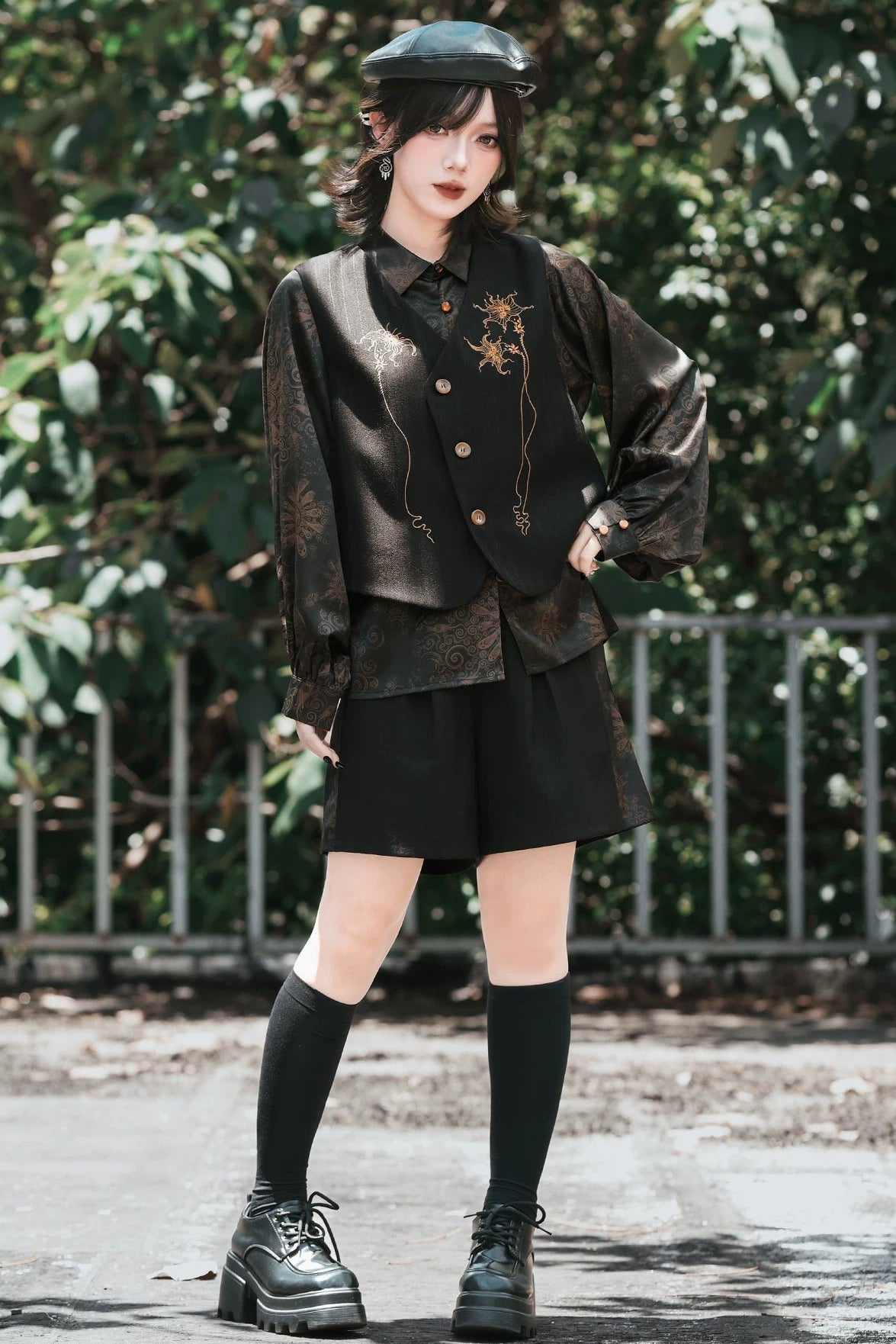 Gilet court brodé mandala
