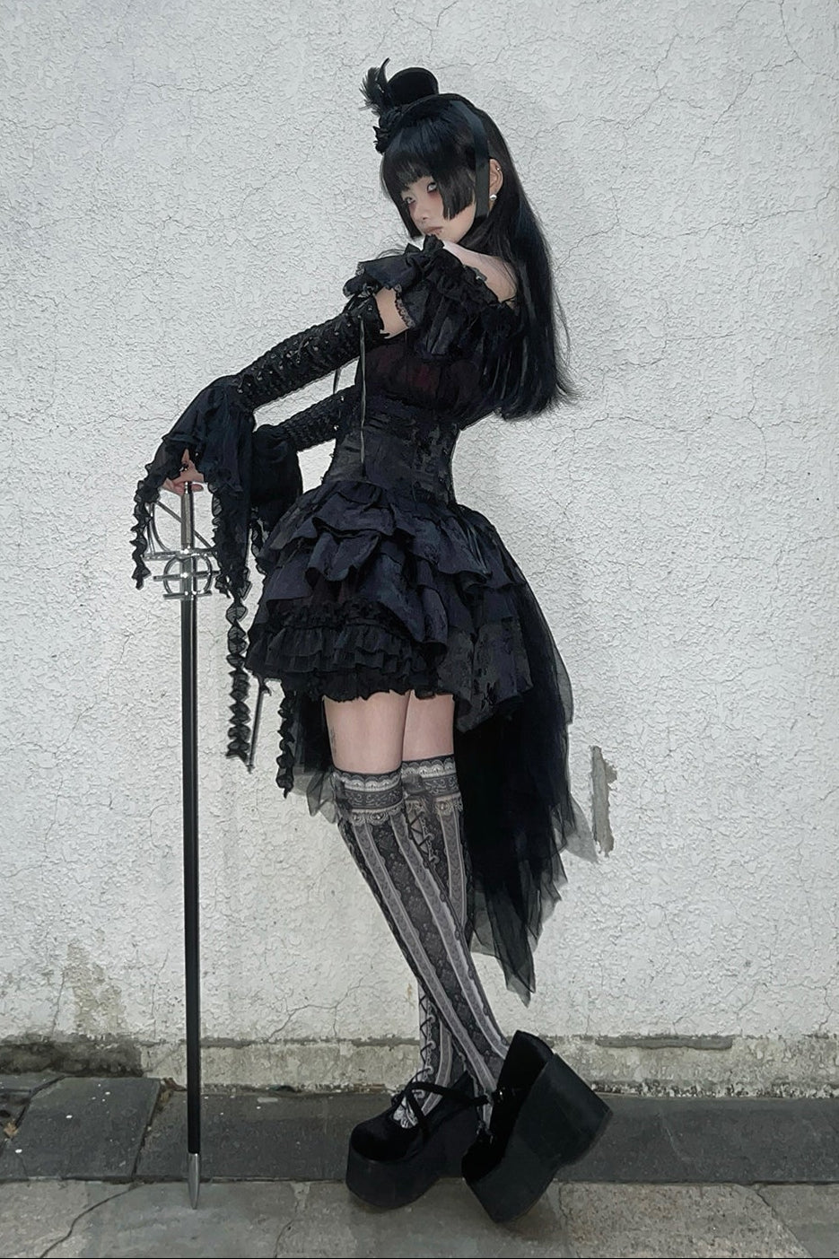 [Deadline for reservations: December 26th] witch's condition Gothic Lolita Off-Shoulder Top + Skirt + Full Set