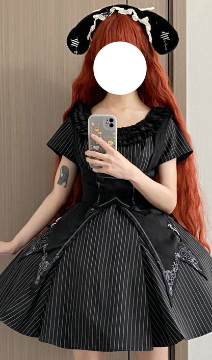 [Reservation Deadline: March 29] Elegant Gothic Punk Series Striped Dress + Jabot Faux Collar