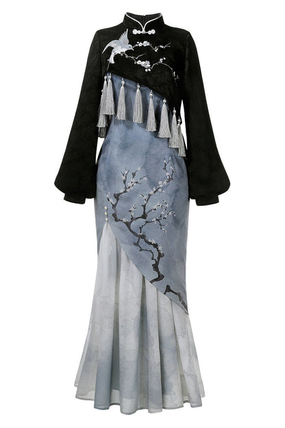 Weißes Pflaumen-Cheongsam-Oberteil- und Rock-Set