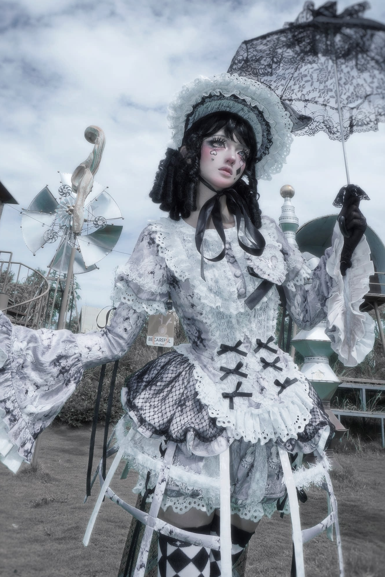 [Reservierungsschluss: 10. Monat, 6. Tag] Black Castle Bunny-Gothic-Doll-Spitzen-Korsett-Top mit Puffärmeln + Shorts + Rüschen-Überrock + Birdcage-Überrock Set 1/2/3