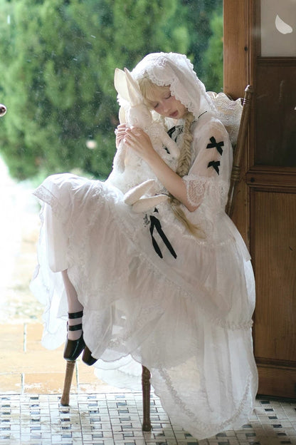 [Reservierungsschluss 18. August] Weiße Fairy-Lace-Rüschen-Lolita-Kapuzen-Shortjacke mit Hasenohren + Innenrock (Petticoat)