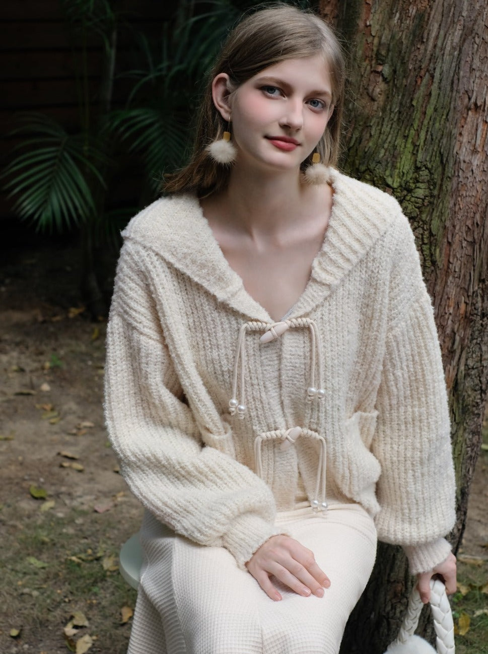 Queen Puff Milk Apricot French Horn Buckle Cardigan