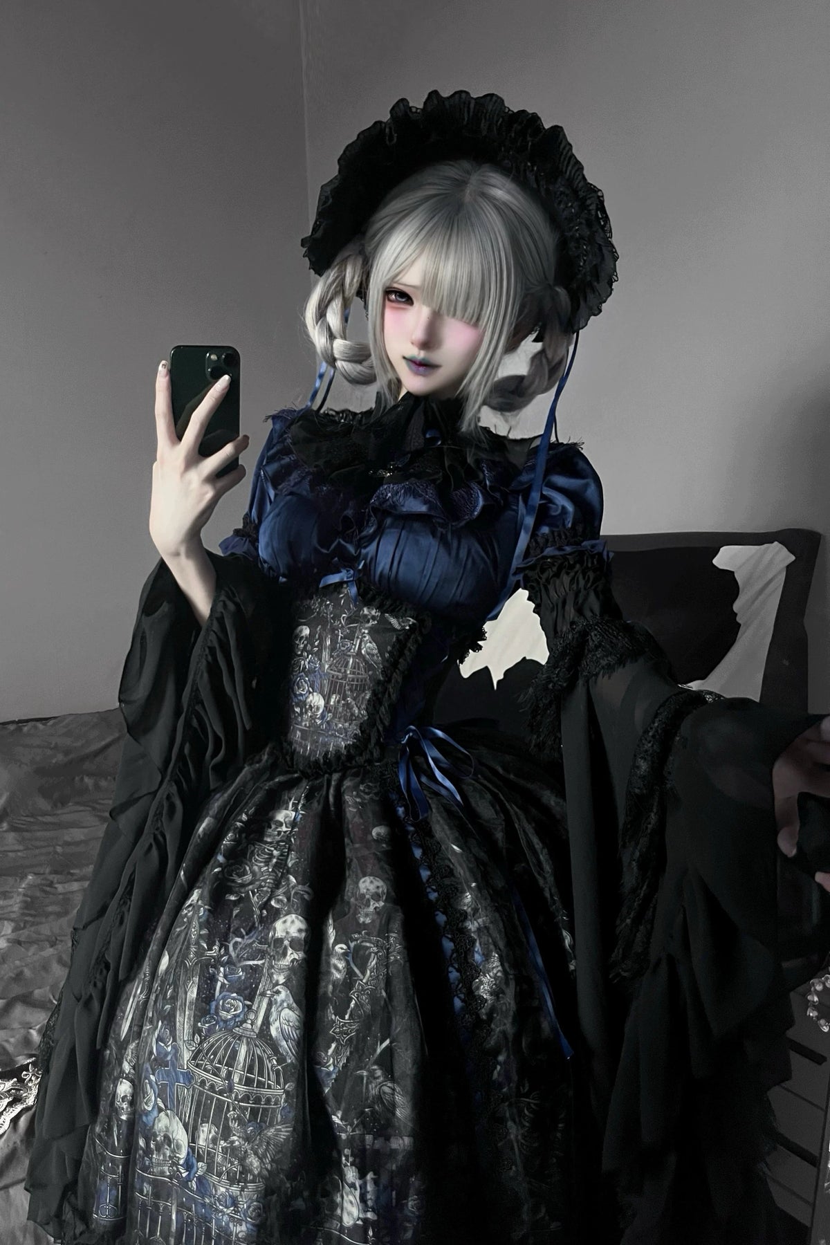 【11月25日予約締切】Gothic Lolita Frill Lace Puff Sleeve Satin Shirt + Skeleton Lace Layered Corset Skirt + Detachable Bell Sleeves + Bonnet Set