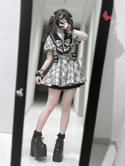 [Reservation deadline August 1] Dot lace sailor dress setup + accessories