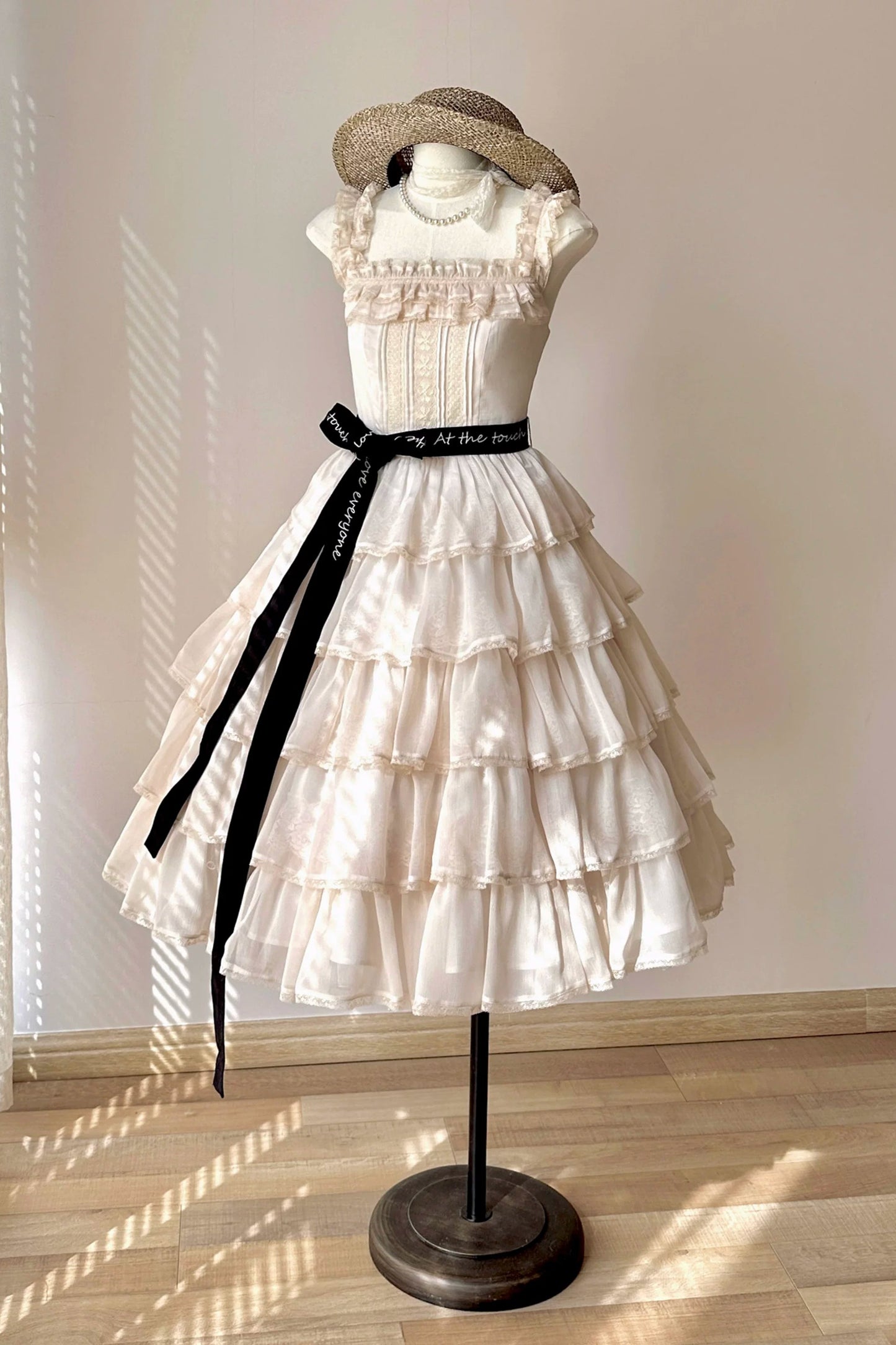 [Pre-order Deadline: July 31] Romantic Sweet Lolita Square-Neck Tiered JKS Ribbon Dress
