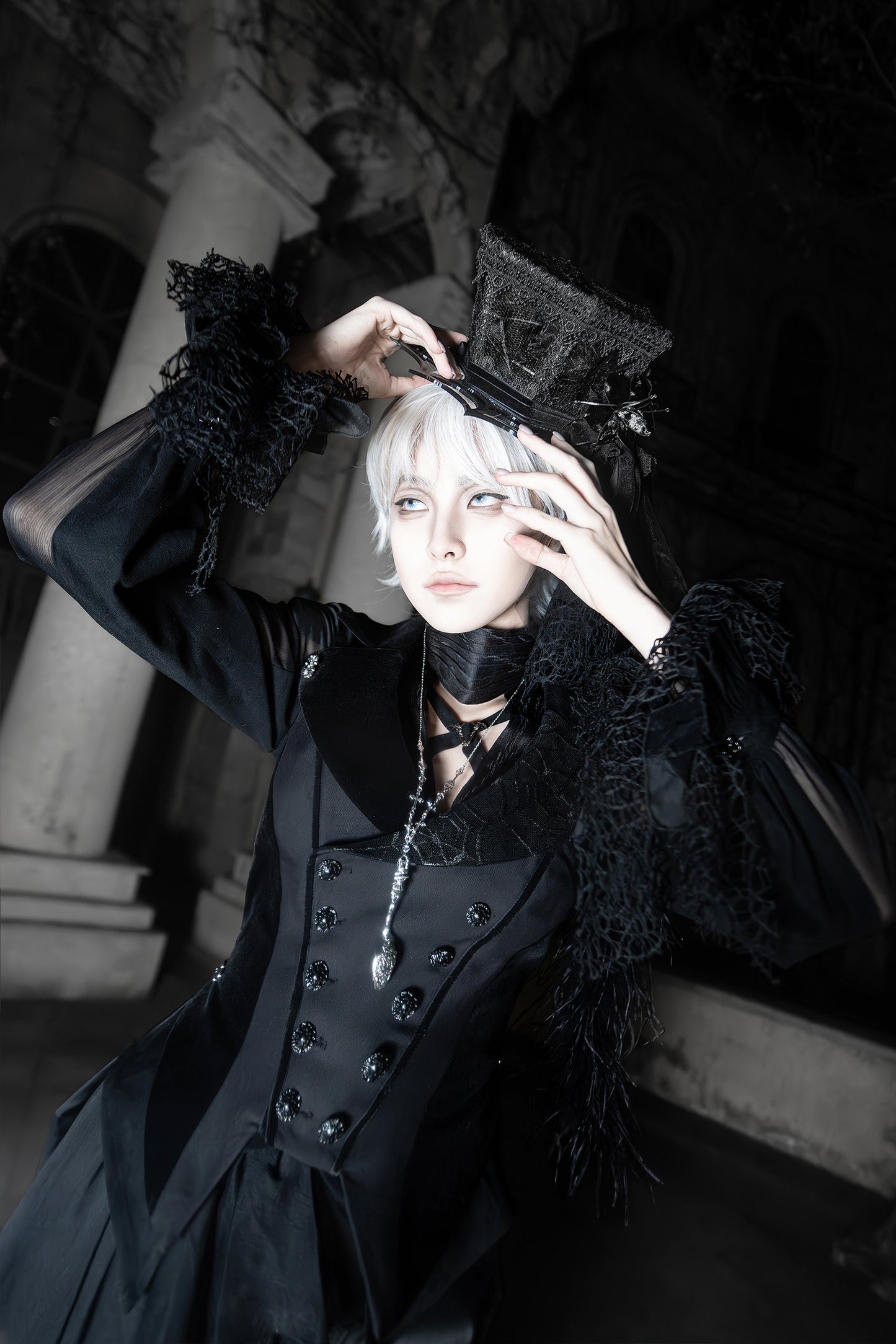 [Deadline for reservations: February 23] Horror House Spider Web Gothic Deep V Shirt