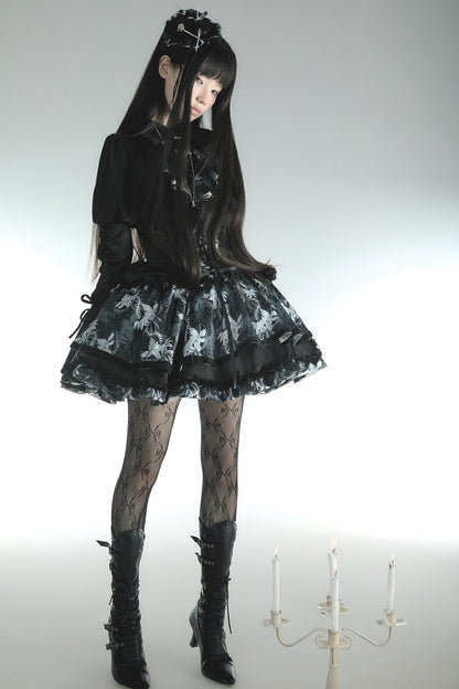 [Précommande jusqu'au 13 mai] Chemise à volants noire à fleurs gothique Bone Iris + jupe corset + accessoires