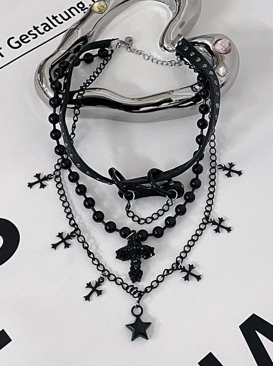 5 pieces of free shipping for all store jewelry socks】Gothic niche star leather three-layer beaded necklace clavicle chain