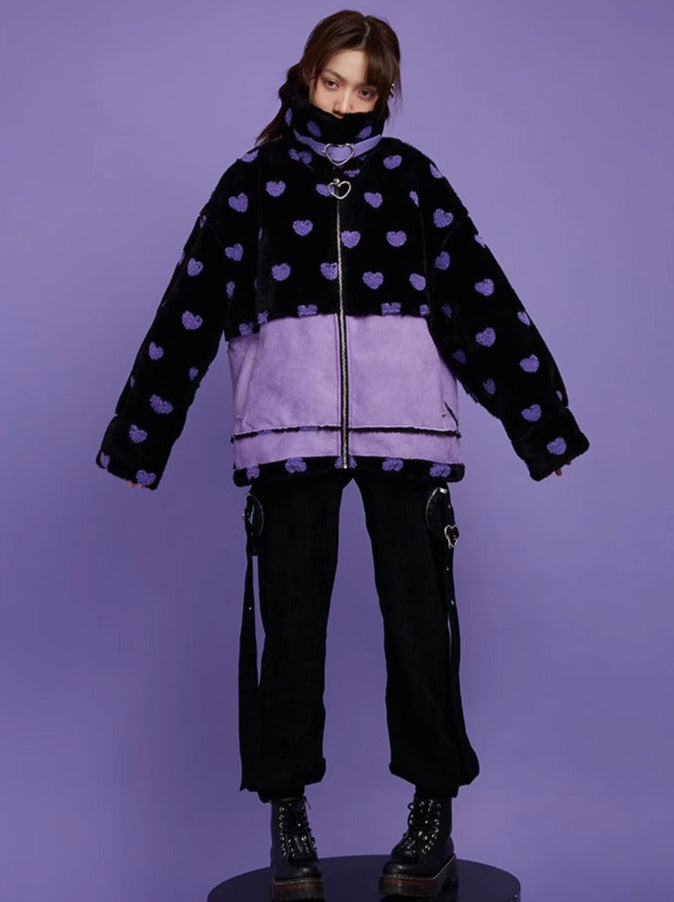 Manteau de fourrure à col roulé noir et violet