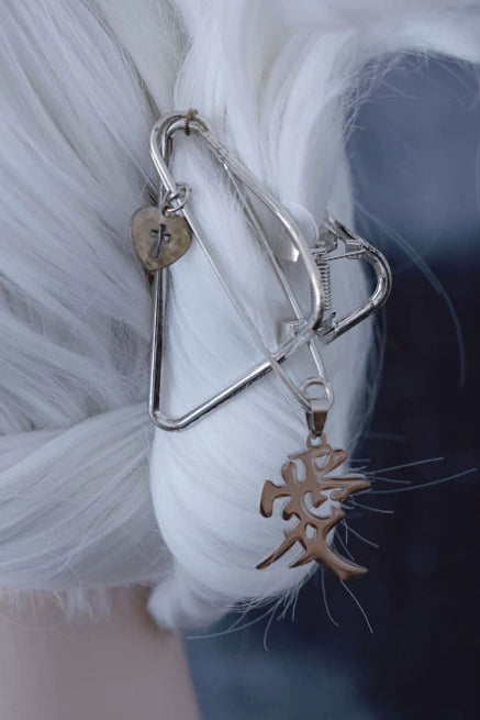 シルバーブラックゴシックヘアークリップ