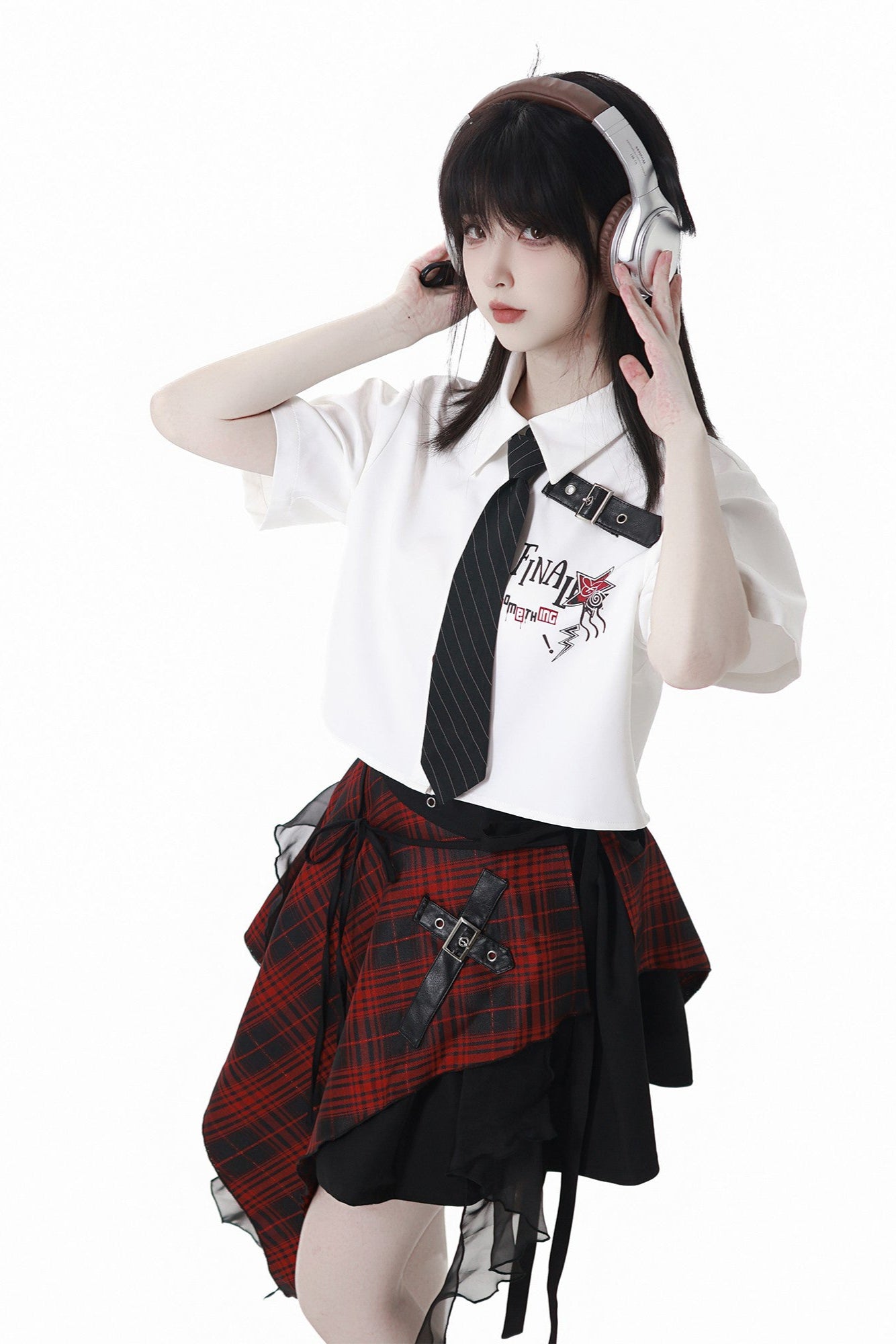 コントラストシャツ＋チェックスカート＋ブラックスカート＋ワイドパンツ＋ネクタイ