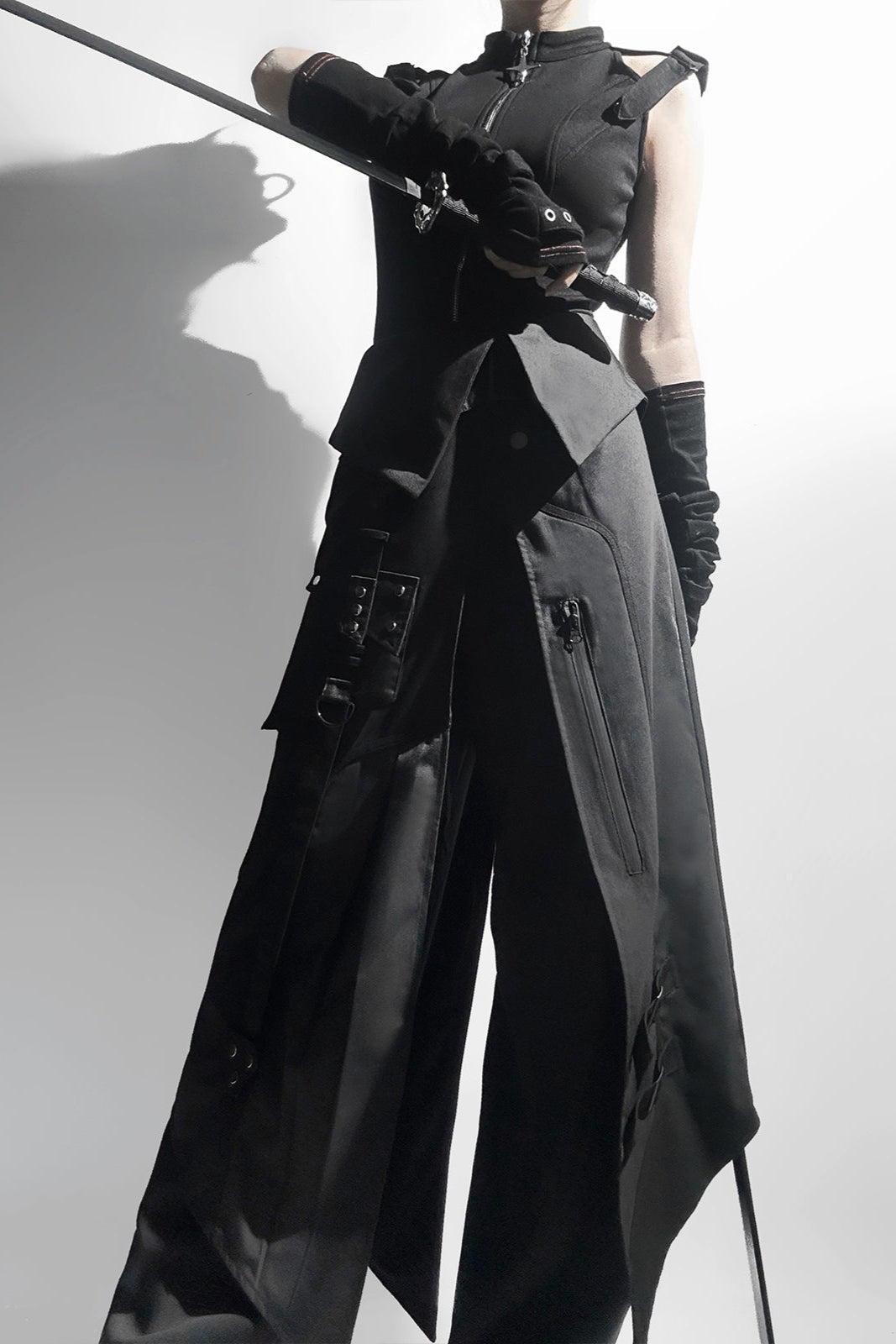 Dark mode sleeveless top + long pants + mode pants