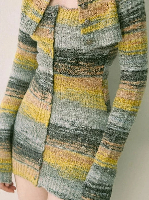 Col rond multicolore Veste cardigan courte à mailles étroites Top tube à poitrine serrée Combinaison jupe